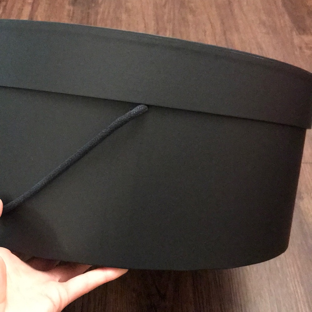 Chanel rounded box - Picture 5 of 7